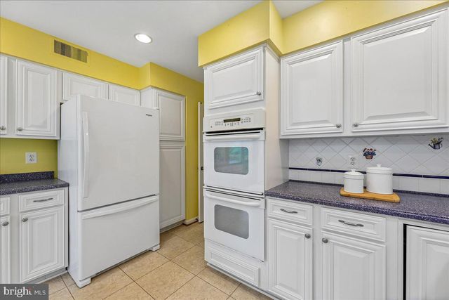 9804 DANSK CT, Fairfax, VA 22032