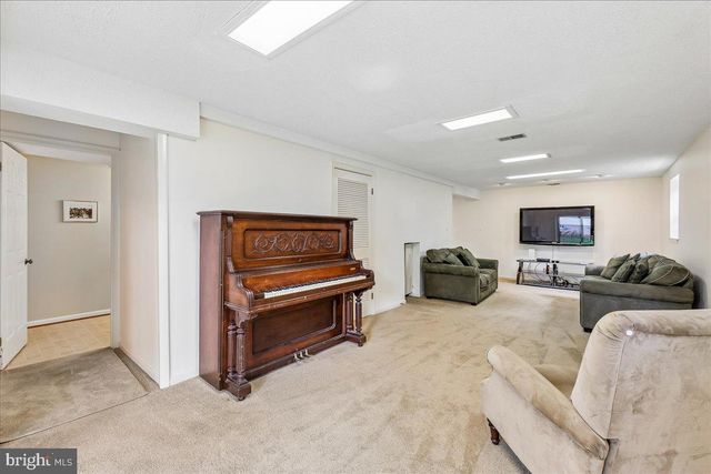 9804 DANSK CT, Fairfax, VA 22032