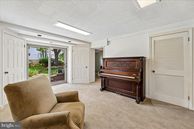 9804 DANSK CT, Fairfax, VA 22032