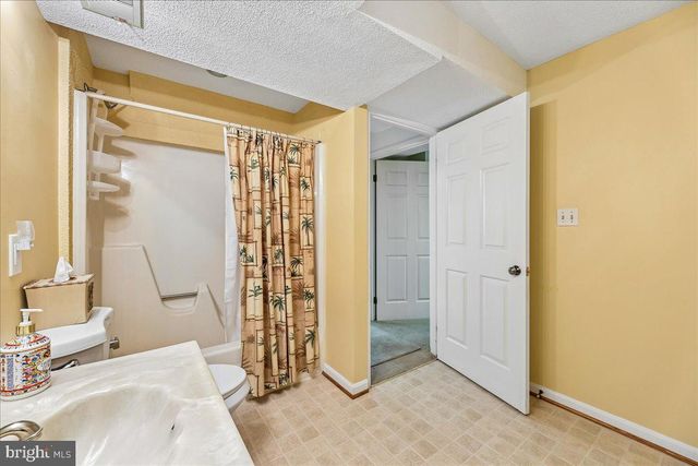 9804 DANSK CT, Fairfax, VA 22032