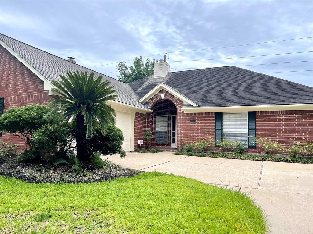 4418 Chestnut Meadow Drive, Sugar Land, TX 77479