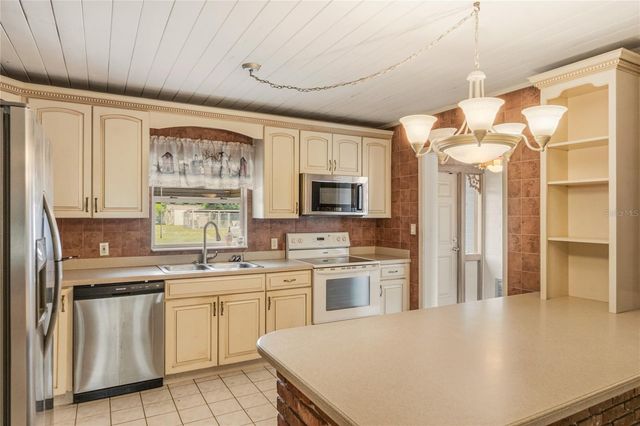 3901 N APOPKA VINELAND ROAD, Orlando, FL 32818