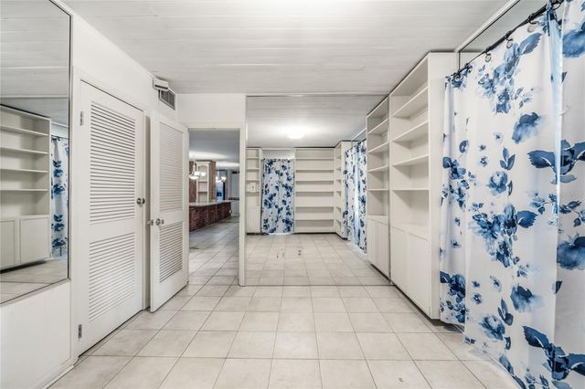 3901 N APOPKA VINELAND ROAD, Orlando, FL 32818