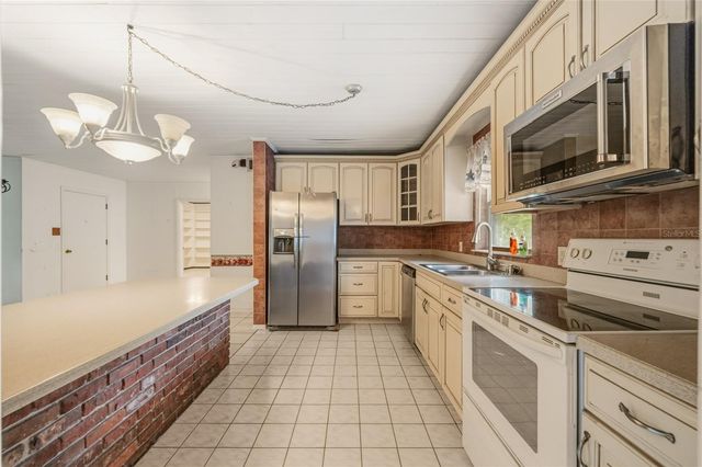 3901 N APOPKA VINELAND ROAD, Orlando, FL 32818