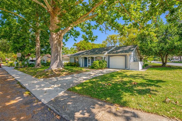8705 POWDERHORN ROW, Hudson, FL 34667