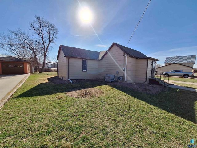 220 N Idaho St Street, Salem, SD 57058