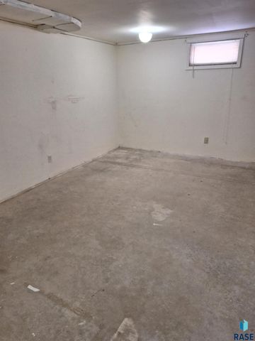 220 N Idaho St Street, Salem, SD 57058