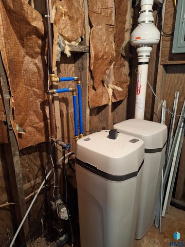 220 N Idaho St Street, Salem, SD 57058