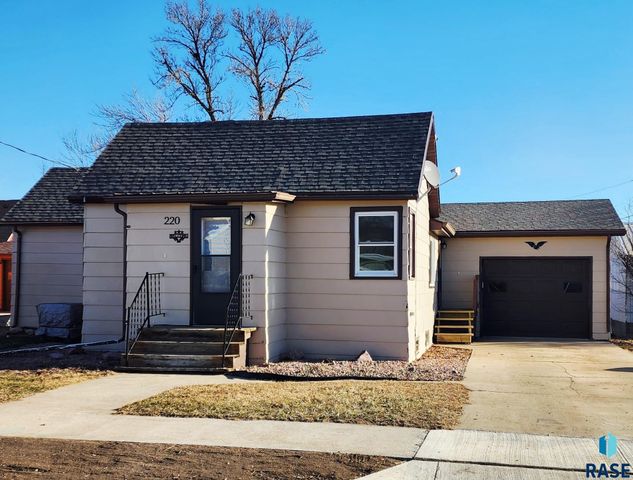 220 N Idaho St Street, Salem, SD 57058