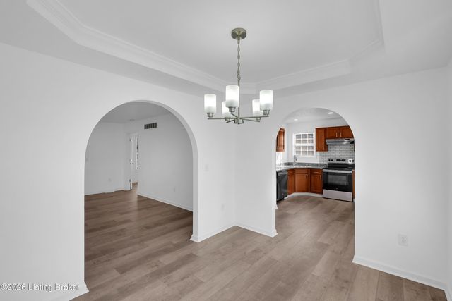 9320 Longhorn Ct, Louisville, KY 40118