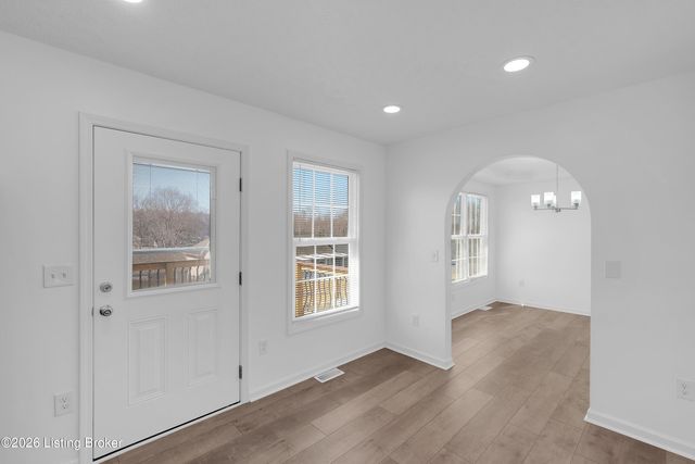 9320 Longhorn Ct, Louisville, KY 40118