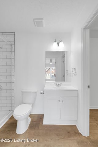 9320 Longhorn Ct, Louisville, KY 40118