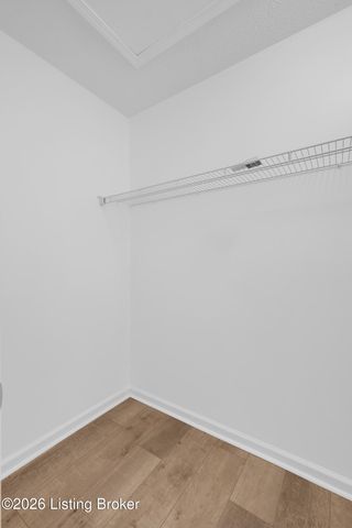 9320 Longhorn Ct, Louisville, KY 40118