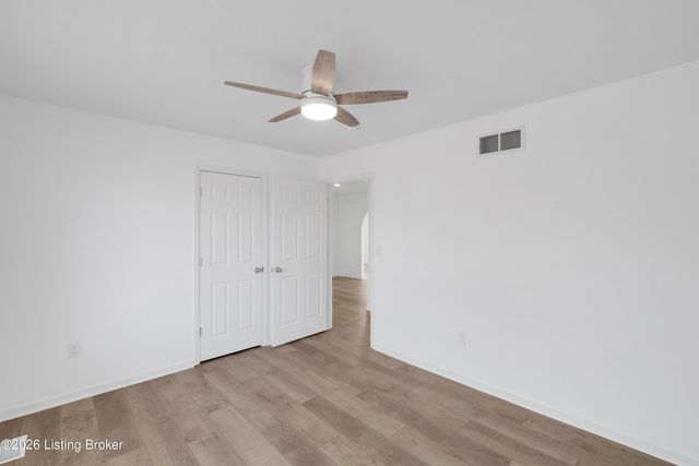 9320 Longhorn Ct, Louisville, KY 40118