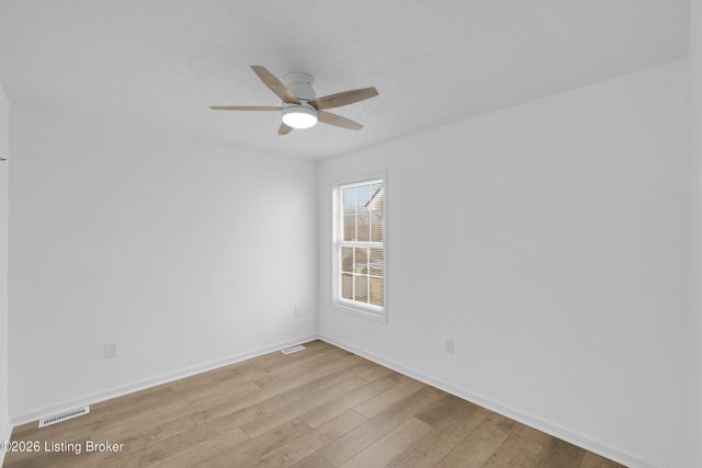 9320 Longhorn Ct, Louisville, KY 40118