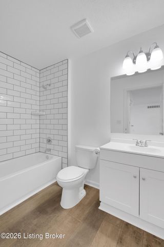 9320 Longhorn Ct, Louisville, KY 40118