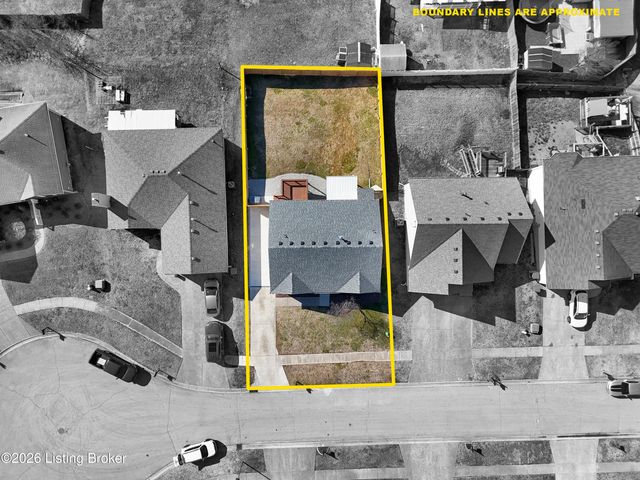 9320 Longhorn Ct, Louisville, KY 40118