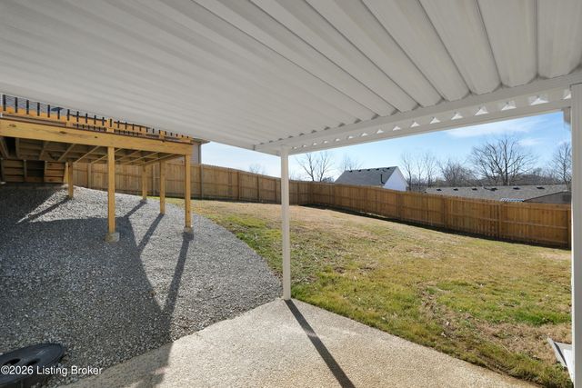 9320 Longhorn Ct, Louisville, KY 40118