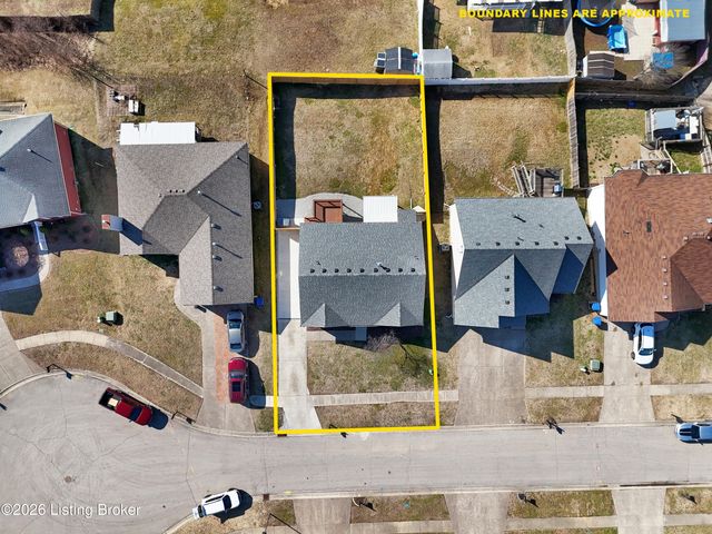 9320 Longhorn Ct, Louisville, KY 40118