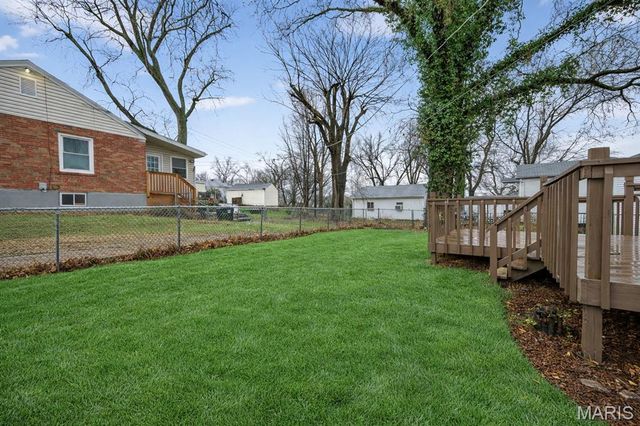 4033 Ashby Road, St Louis, MO 63074