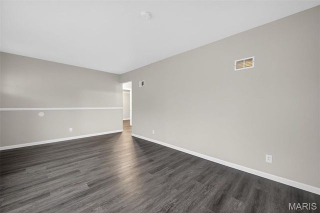 4033 Ashby Road, St Louis, MO 63074