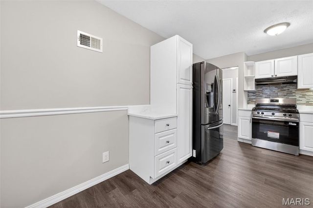 4033 Ashby Road, St Louis, MO 63074