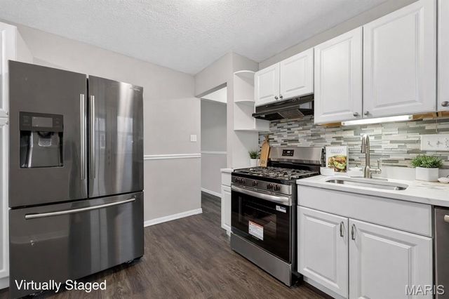 4033 Ashby Road, St Louis, MO 63074