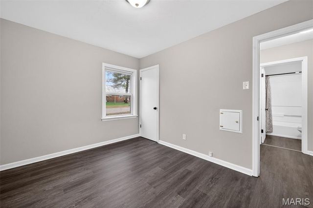 4033 Ashby Road, St Louis, MO 63074