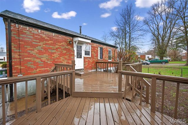 4033 Ashby Road, St Louis, MO 63074