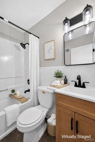 4033 Ashby Road, St Louis, MO 63074