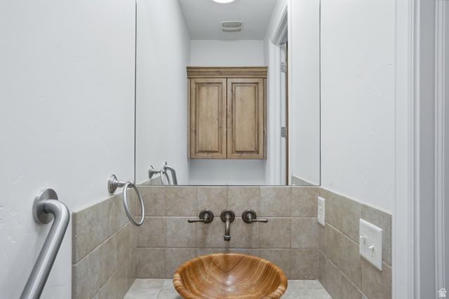 1832 E PEYTON CT, Holladay, UT 84117