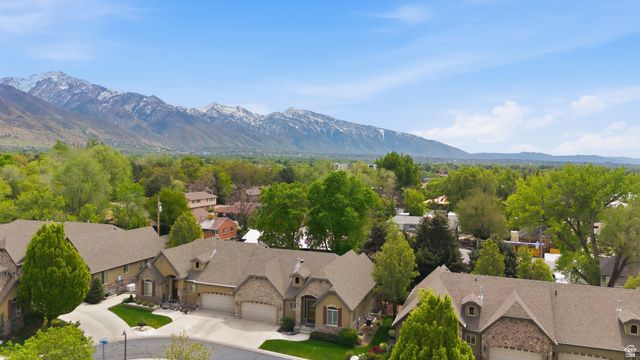 1832 E PEYTON CT, Holladay, UT 84117