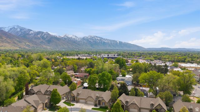 1832 E PEYTON CT, Holladay, UT 84117