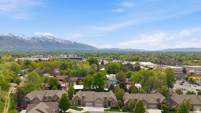 1832 E PEYTON CT, Holladay, UT 84117
