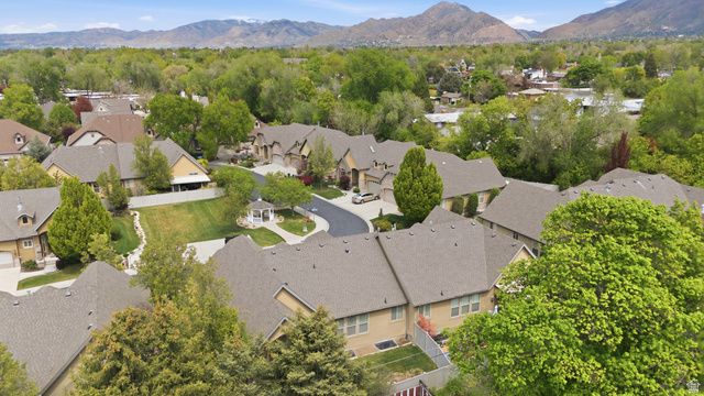 1832 E PEYTON CT, Holladay, UT 84117