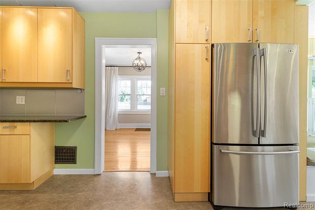 192 E Lincoln Street, Birmingham, MI 48009