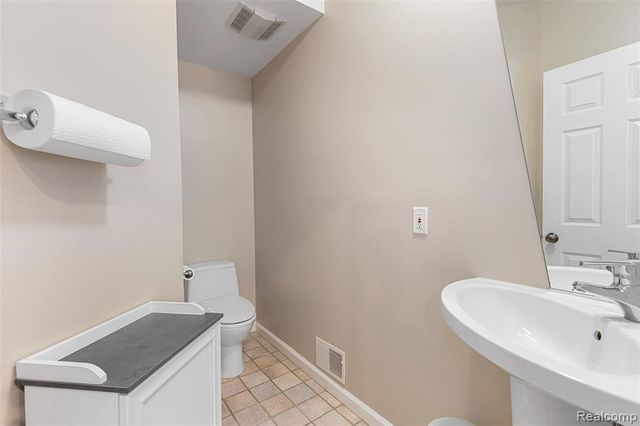 192 E Lincoln Street, Birmingham, MI 48009