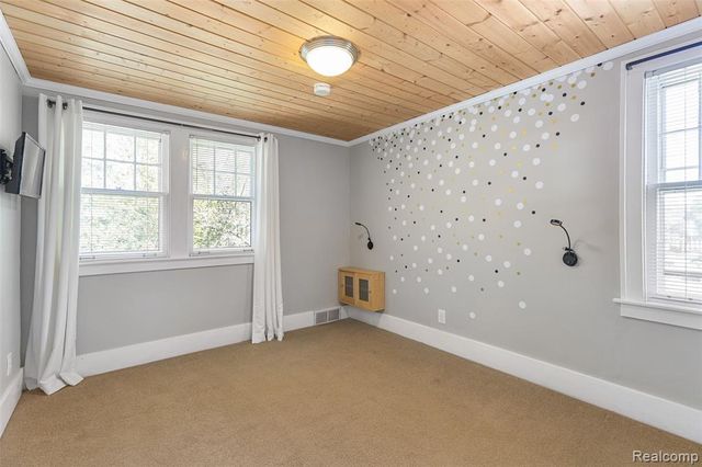 192 E Lincoln Street, Birmingham, MI 48009