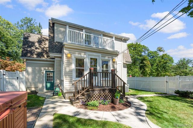 192 E Lincoln Street, Birmingham, MI 48009