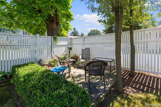 192 E Lincoln Street, Birmingham, MI 48009