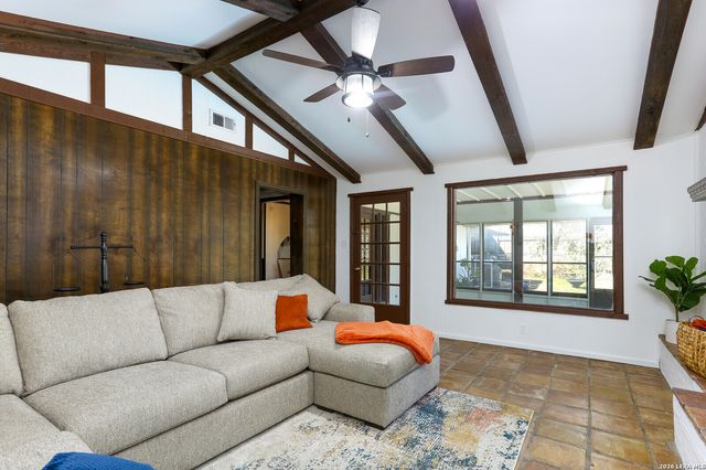 1015 Cerro Alto, San Antonio, TX 78213
