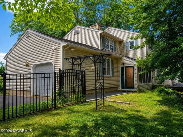 852 Glenwood Circle, Toms River, NJ 08753