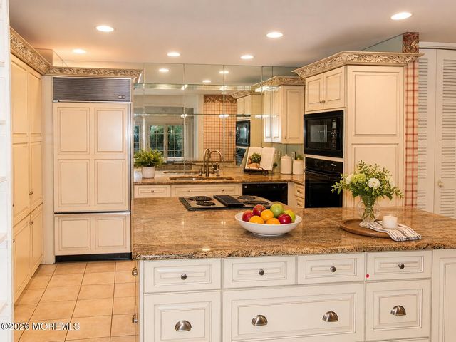852 Glenwood Circle, Toms River, NJ 08753