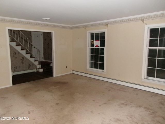 852 Glenwood Circle, Toms River, NJ 08753