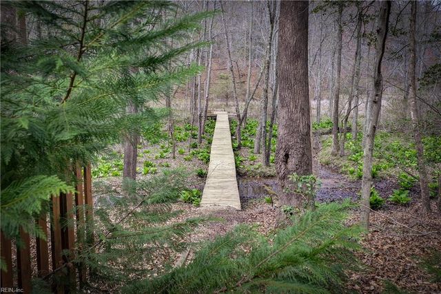 132 Little John RD, Williamsburg, VA 23185