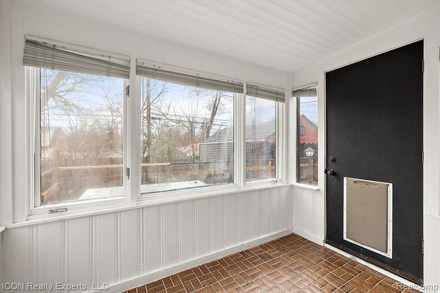 176 Chippewa Road, Pontiac, MI 48341