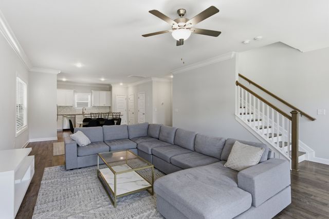 624 Parkvue Place Dr, Nashville, TN 37221