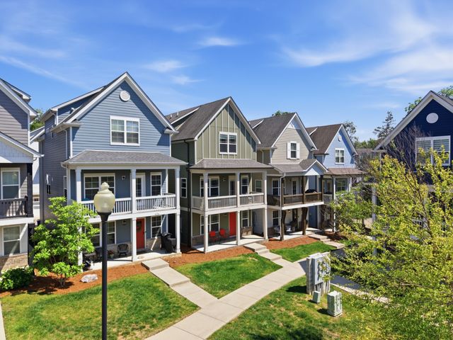 624 Parkvue Place Dr, Nashville, TN 37221