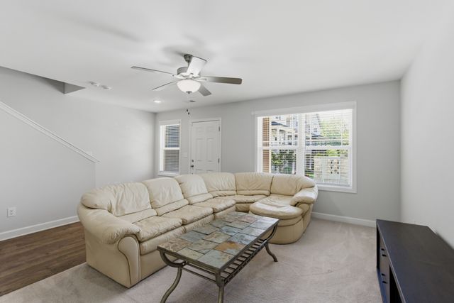 624 Parkvue Place Dr, Nashville, TN 37221