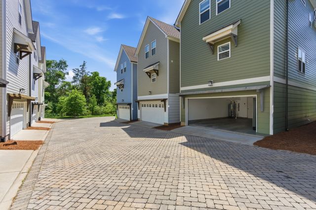 624 Parkvue Place Dr, Nashville, TN 37221